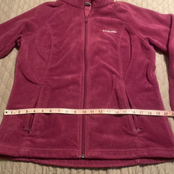 Columbia fleece zip up. Wine color. - Picture 7 of 10